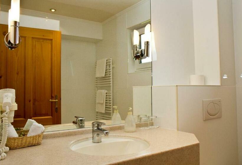 Номер Стандарт Вид на Озеро, Gasthof Hotel Bramosen