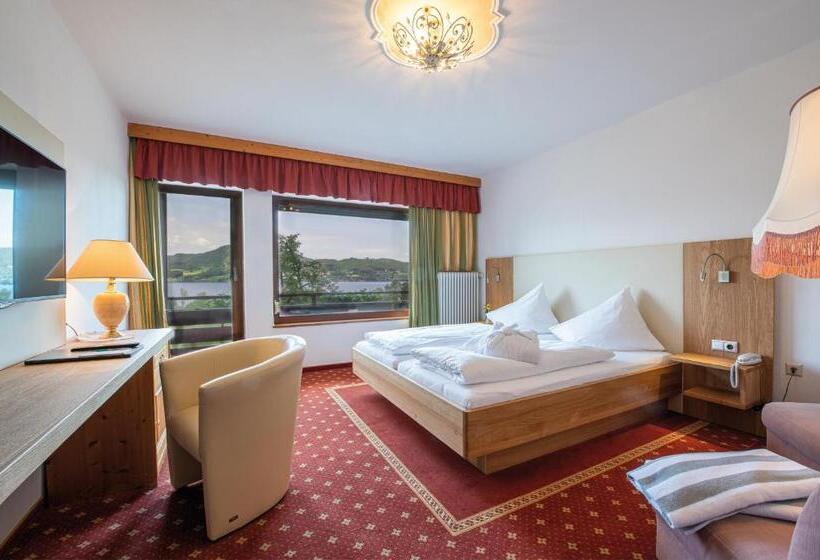 Номер Стандарт Вид на Озеро, Gasthof Hotel Bramosen