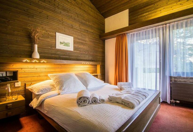 Номер Стандарт, La Collina