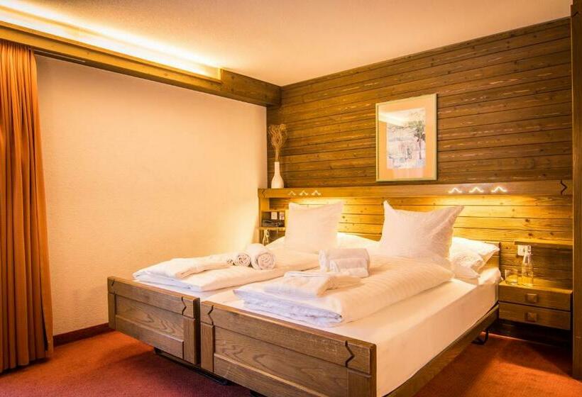 Номер Стандарт, La Collina