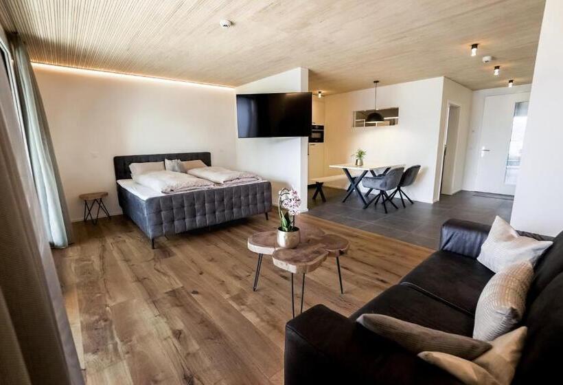Standard studio with lake view, Seehotel Baumgarten