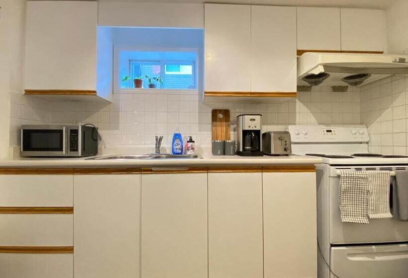 标准房带园景, Toronto Bed & Breakfast   Free Parking, Subway Access