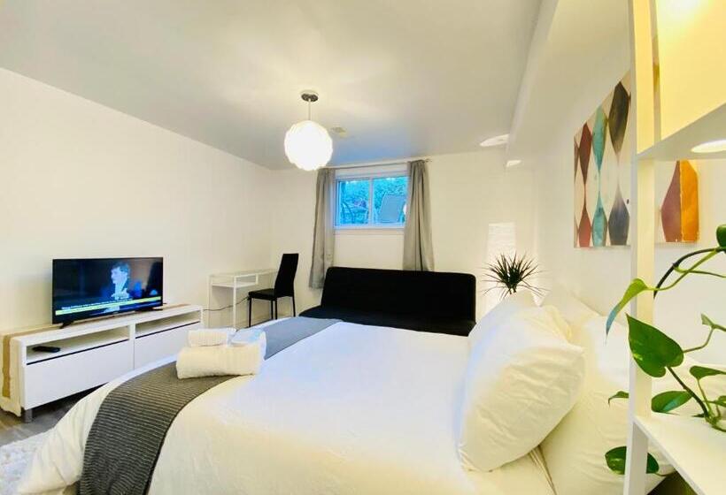 豪华房间, Toronto Bed & Breakfast   Free Parking, Subway Access
