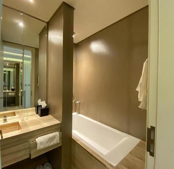 デラックススタジオ, Suites   Damac Tower Riyadh