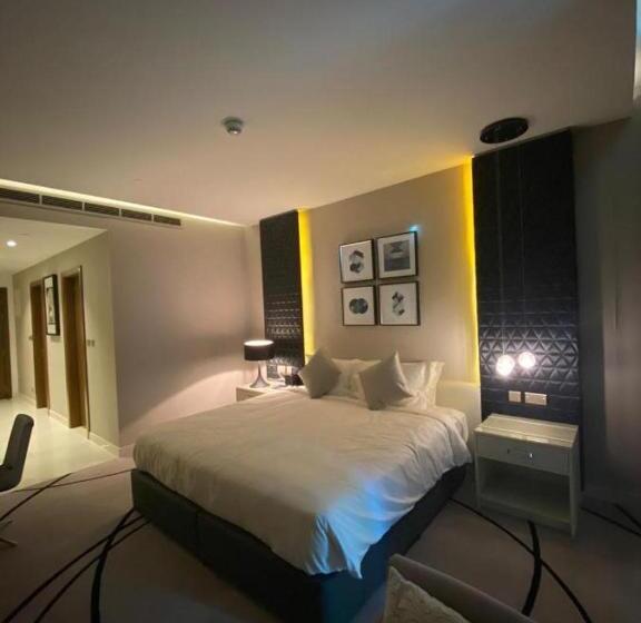 スタンダードスタジオ, Suites   Damac Tower Riyadh