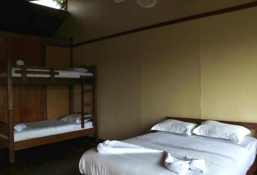 Четырехместный Номер Стандарт, Poas Volcano & La Paz Waterfall Cabins