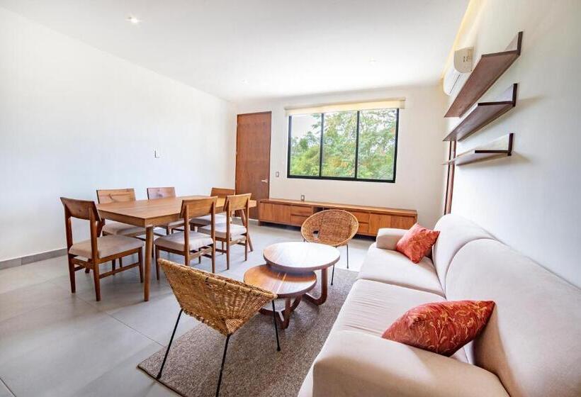 Huoneisto 1 Makuuhuone Allasnäkymä, Deluxe Apartments Azure