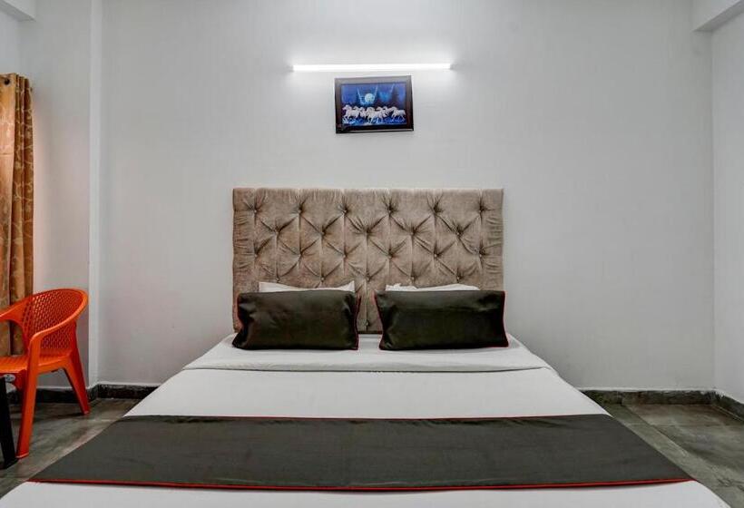 Трехместный Номер Классика, Oyo Flagship Omi Rooms