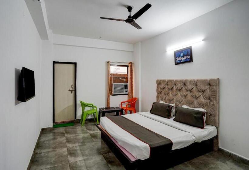 Трехместный Номер Классика, Oyo Flagship Omi Rooms