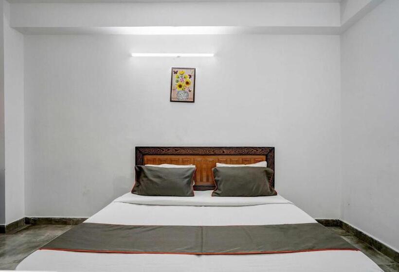 Трехместный Номер Классика, Oyo Flagship Omi Rooms