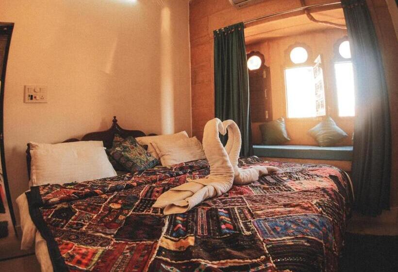 발코니 디럭스 룸, Blue Eye Hostel