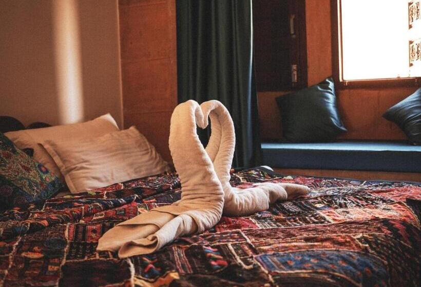 Номер Deluxe с Балконом, Blue Eye Hostel