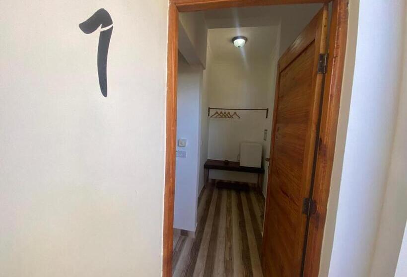庭の見えるスタンダードトリプルルーム, Villa Raffaele B&b