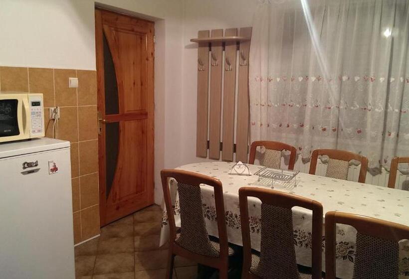 Дом 1 Спальня, Casa Piatra Craiului