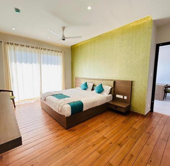 Номер Стандарт с Балконом, Vaga Nakshathra Suites