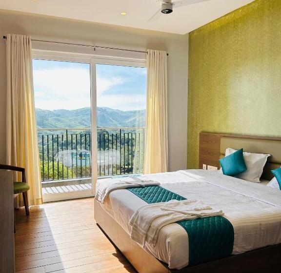Люкс с Балконом, Vaga Nakshathra Suites