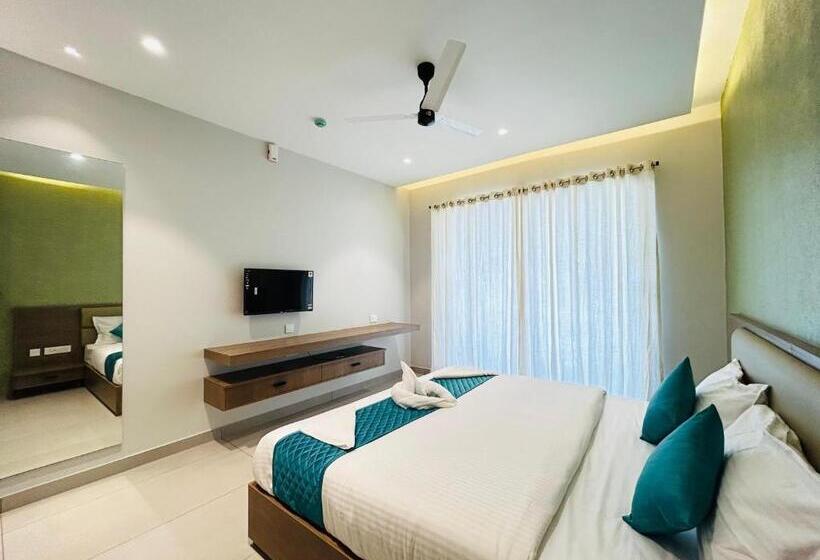 Люкс с Балконом, Vaga Nakshathra Suites