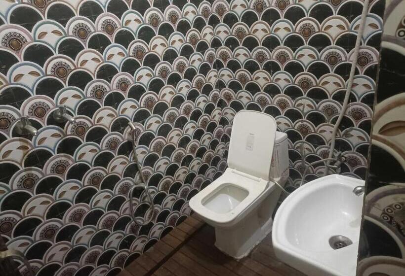 Трехместный Номер Классика, Oyo Flagship Triweni Palace