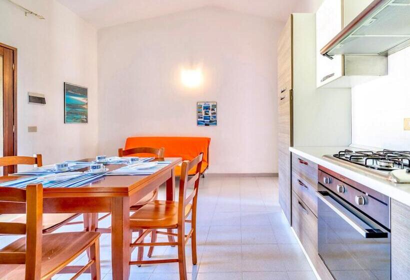 آپارتمان 1 خوابه, Iss Travel, Apartments In Via Torino   800 M From La Cinta Beach
