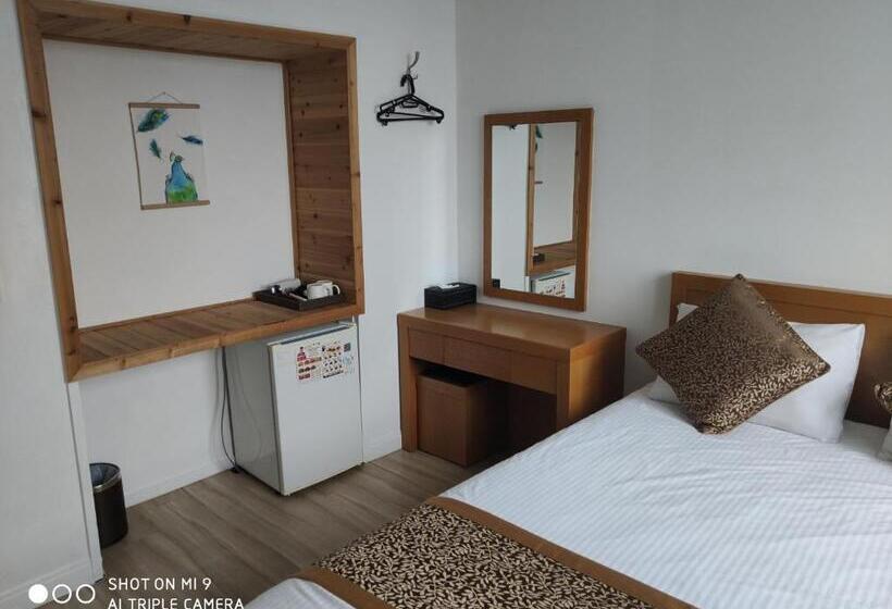 Номер Стандарт, Star House/星之家酒店