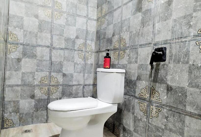 Номер Deluxe, Reddoorz Syariah Near Exit Tol Bojong Pekalongan