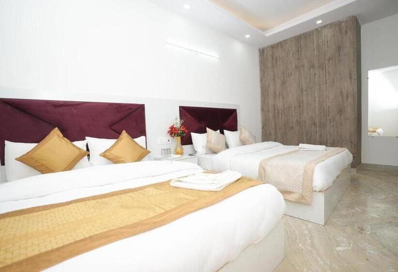 اتاق خانوادگی, Sarthi Guest House In Jangpura Bhogal Near Nizamuddin Railway Station