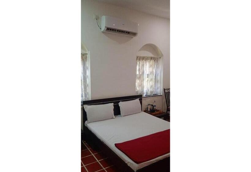 Номер Deluxe, Shubham Resorts, Solapur