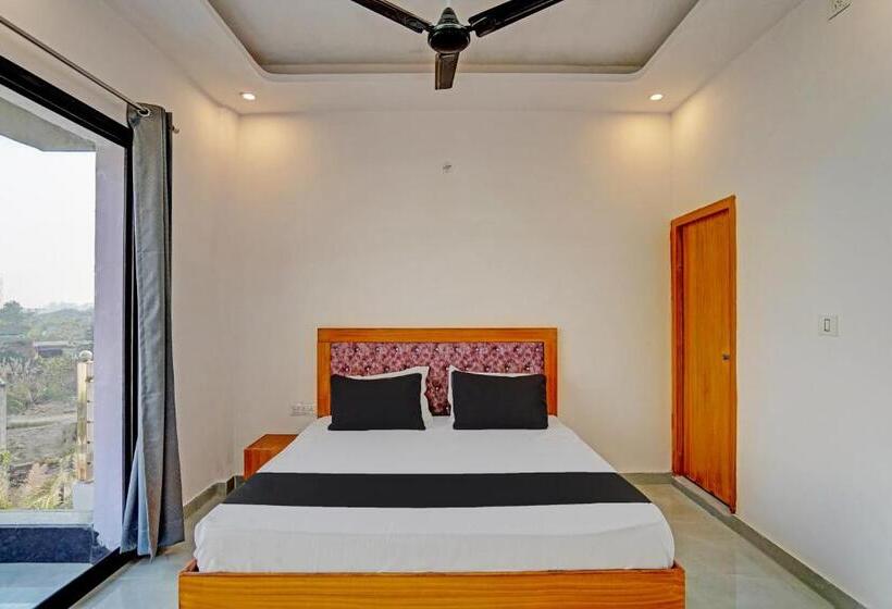 Трехместный Номер Классика, Oyo Hotel Maya Luxe