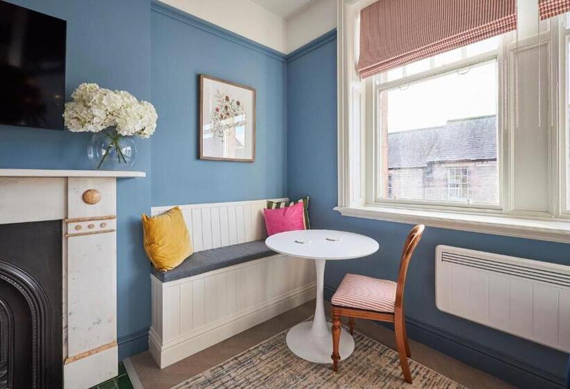 اتاق استاندارد با تخت بزرگ, Arlington House Hotel   Self Check In Suites