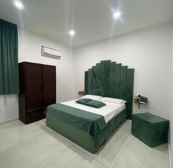 标准间, Luxury Resort