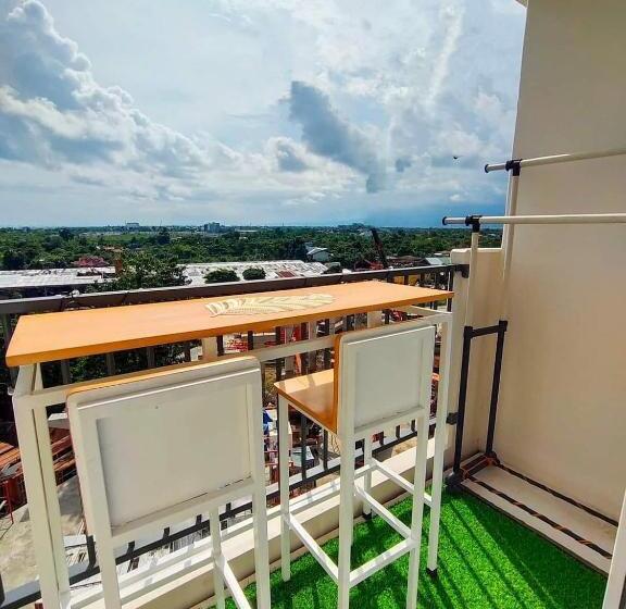 Студия Стандарт, Nate & Athalia S Cityscape Condotel