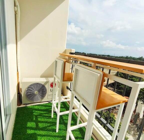 Студия Стандарт, Nate & Athalia S Cityscape Condotel