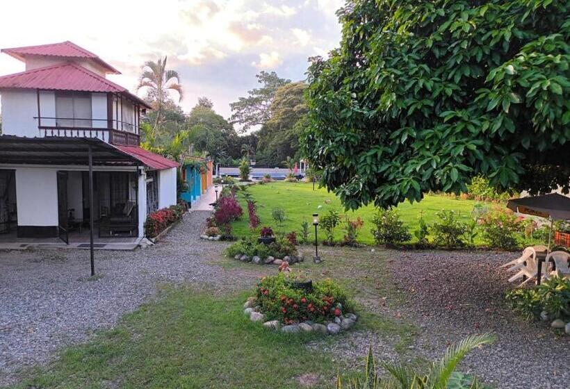 Семейный Номер Вид на Сад, Hospedaje Familar Campestre Villa Alondra