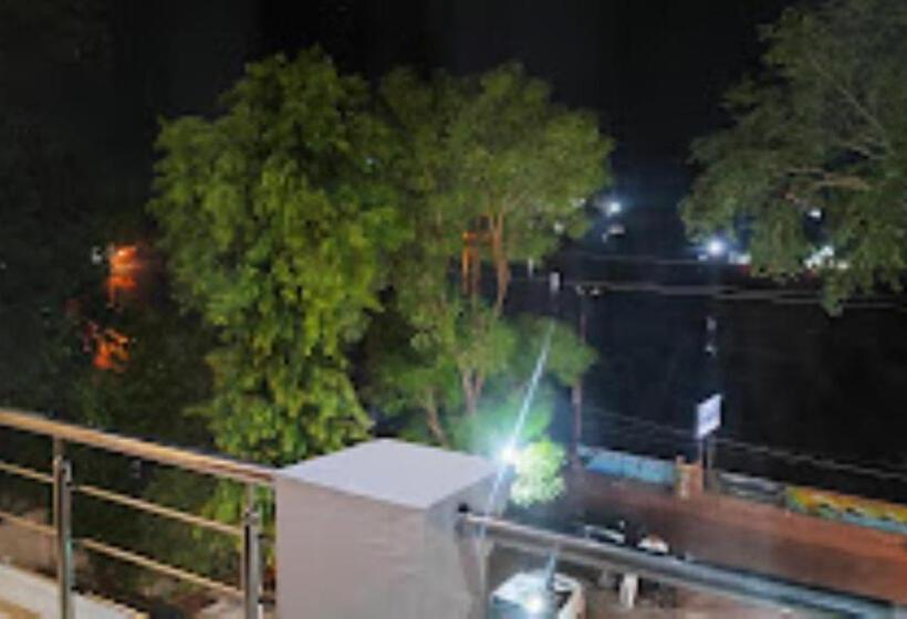 Номер Стандарт Вид на Озеро, Lake View,chhatarpur