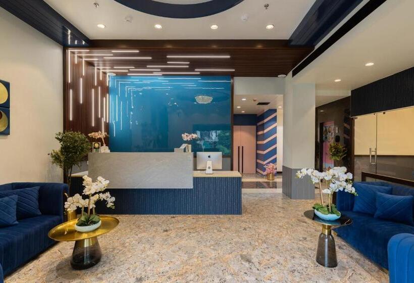 سوییت خانوادگی, Royal Rawal   Luxury Boutique