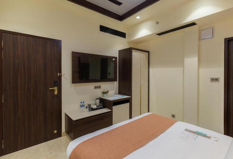 اتاق استاندارد با تخت بزرگ, Royal Rawal   Luxury Boutique