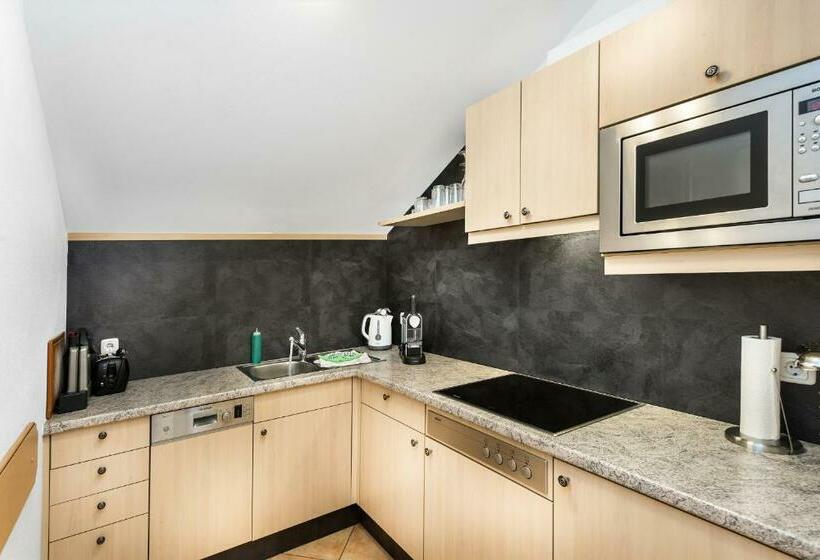 Апартаменты 2 Спальни, Almhof Alpin Apartments & Spa