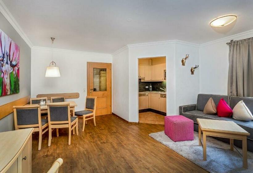 Апартаменты 2 Спальни, Almhof Alpin Apartments & Spa