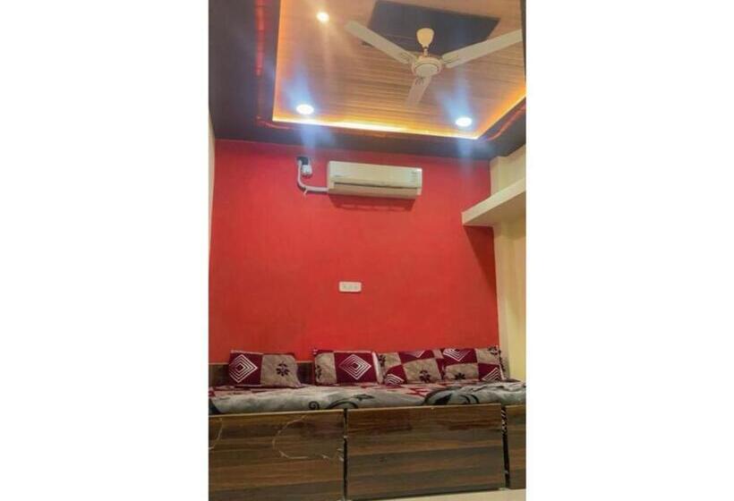 Номер Deluxe, Guru Kripa, Ujjain