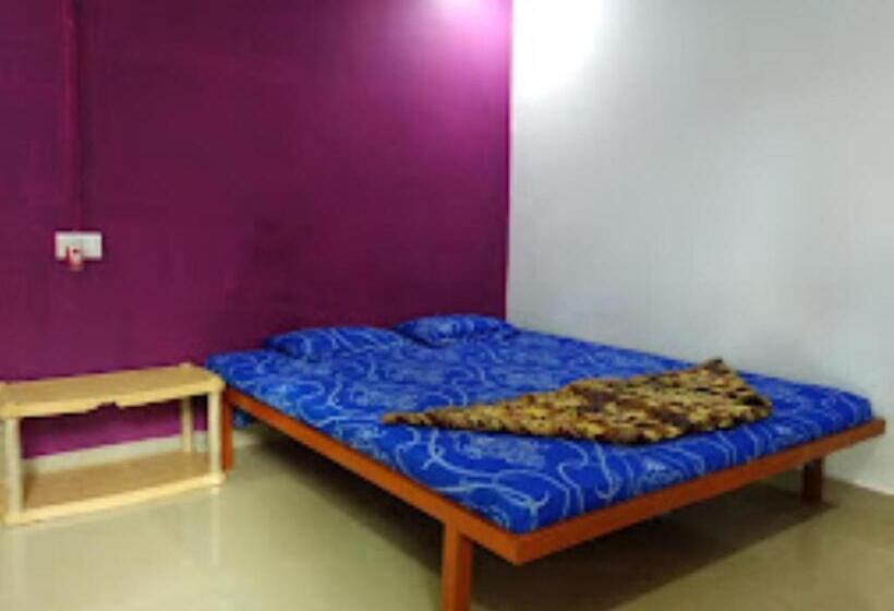 Номер Deluxe, Shree Resort & Tourism Achara