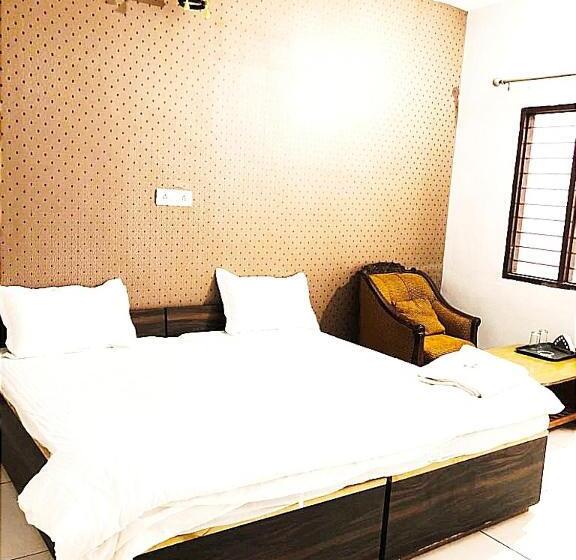 اتاق اکونومی, The Garden    By Sky Group    Special For Families, Couples, Corporate, Groups