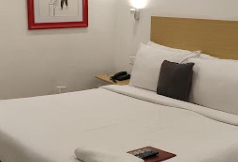 Номер Стандарт Трехместный, Swagstay Hotel Woodlands Nagpur