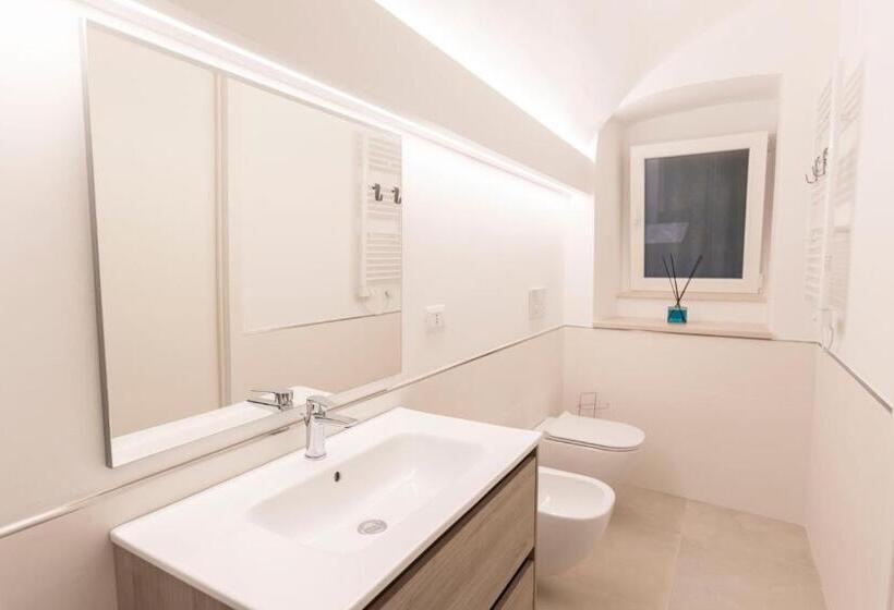 اتاق استاندارد با تخت بزرگ, B&b Torre Canina Suite & Rooms
