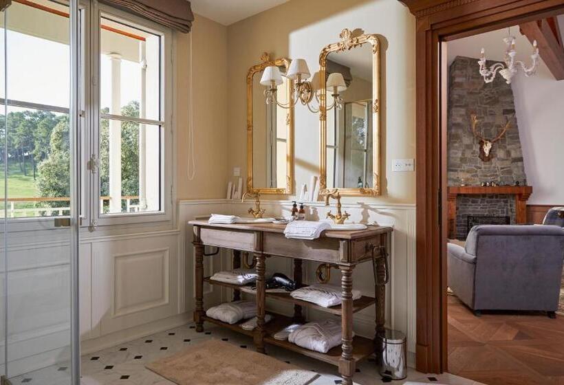带大床的标准间, Château Et Relais De Clotte