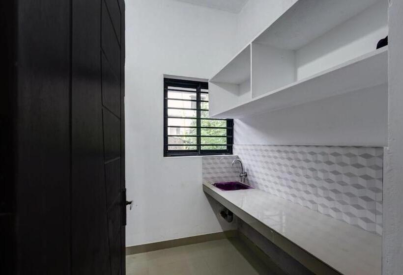 Номер Стандарт, Oyo Flagship Golden Residency Manjeri