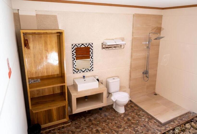 プールビュースタンダードルーム, Shava Beach Resort