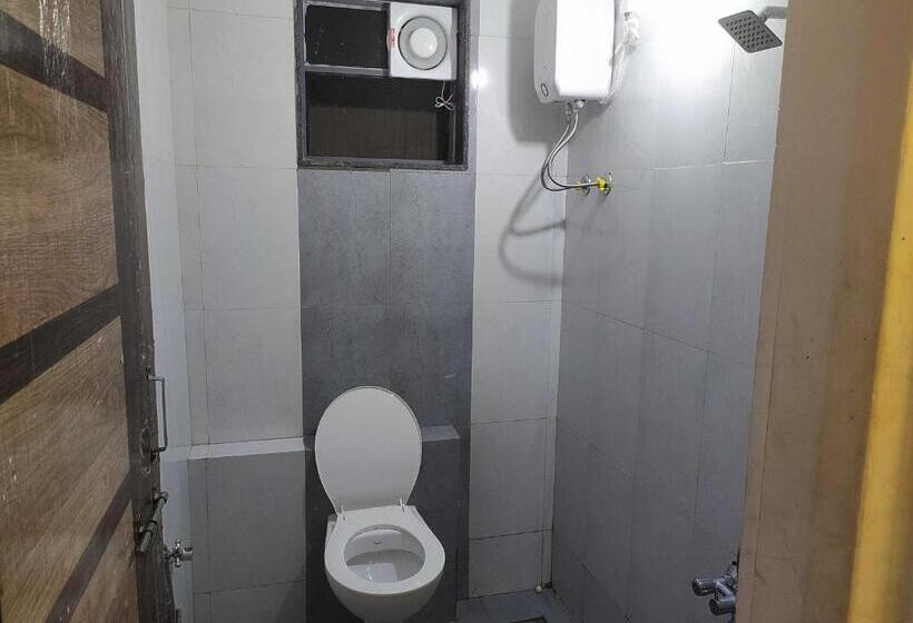 Трехместный Номер Классика, Oyo Hotel Md Grand Ac Rooms