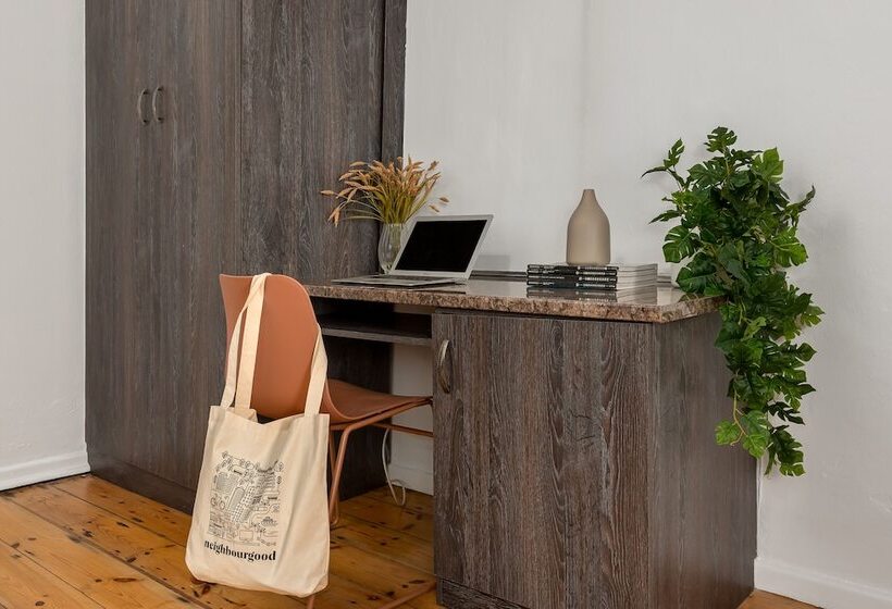 Номер Superior, Neighbourgood Ravenscraig