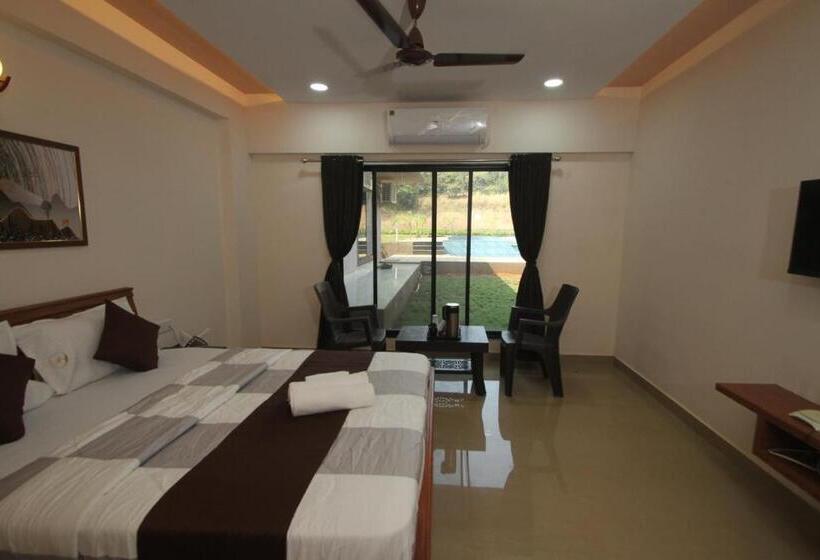 Номер Deluxe, Hill Resort Alibaug