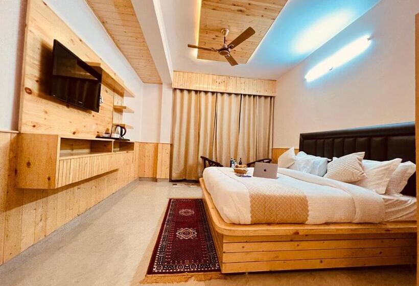 Номер Deluxe, The Nest With Open Rooftop Cafe Mecleodganj